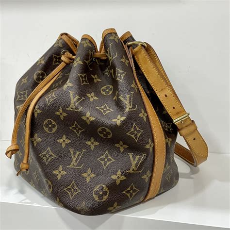 borse secchiello louis vuitton|louis vuitton crossbody purses.